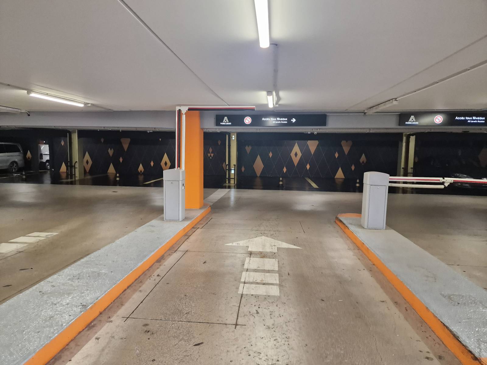 Barrière LBA Articulée automtique de parking aix en provence