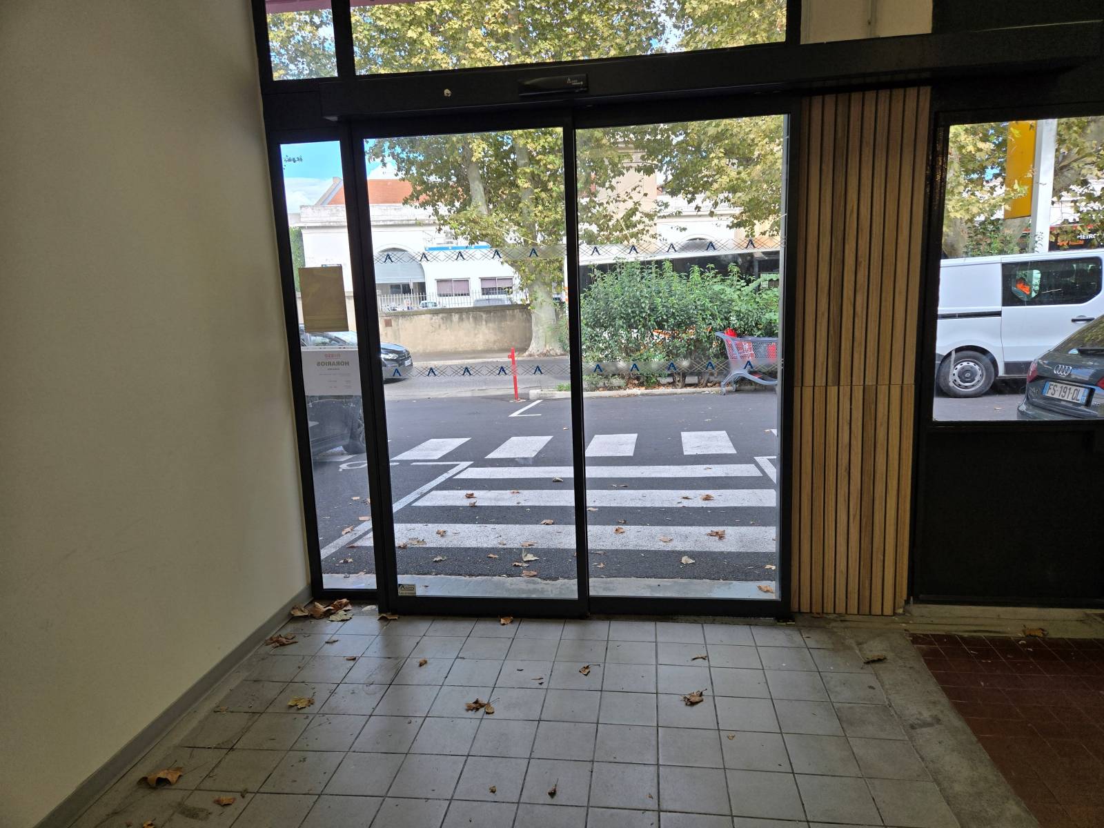 Réglage d'une porte automatique coulissante à Marseille