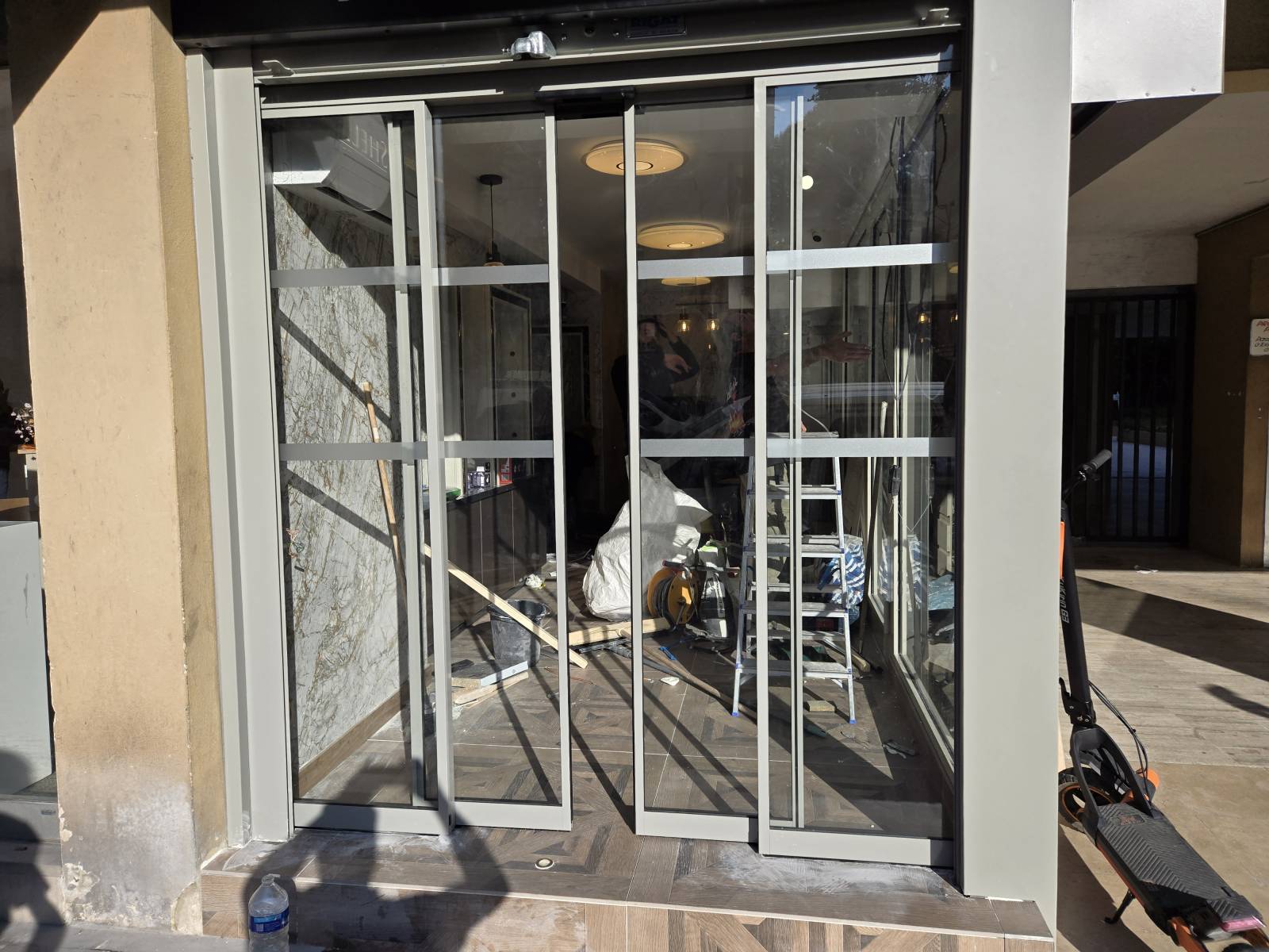 Pose porte coulissante automatique GILGEN à Marseille