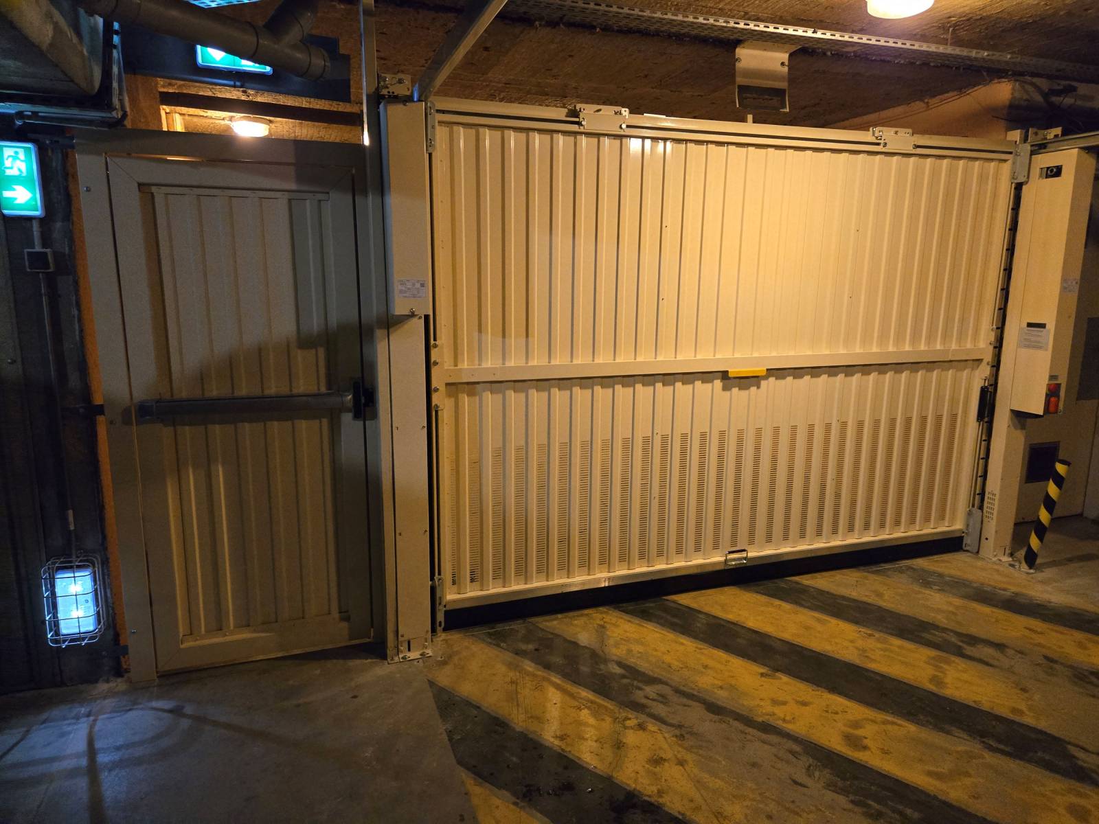 Porte de garage non débordante Sindaur