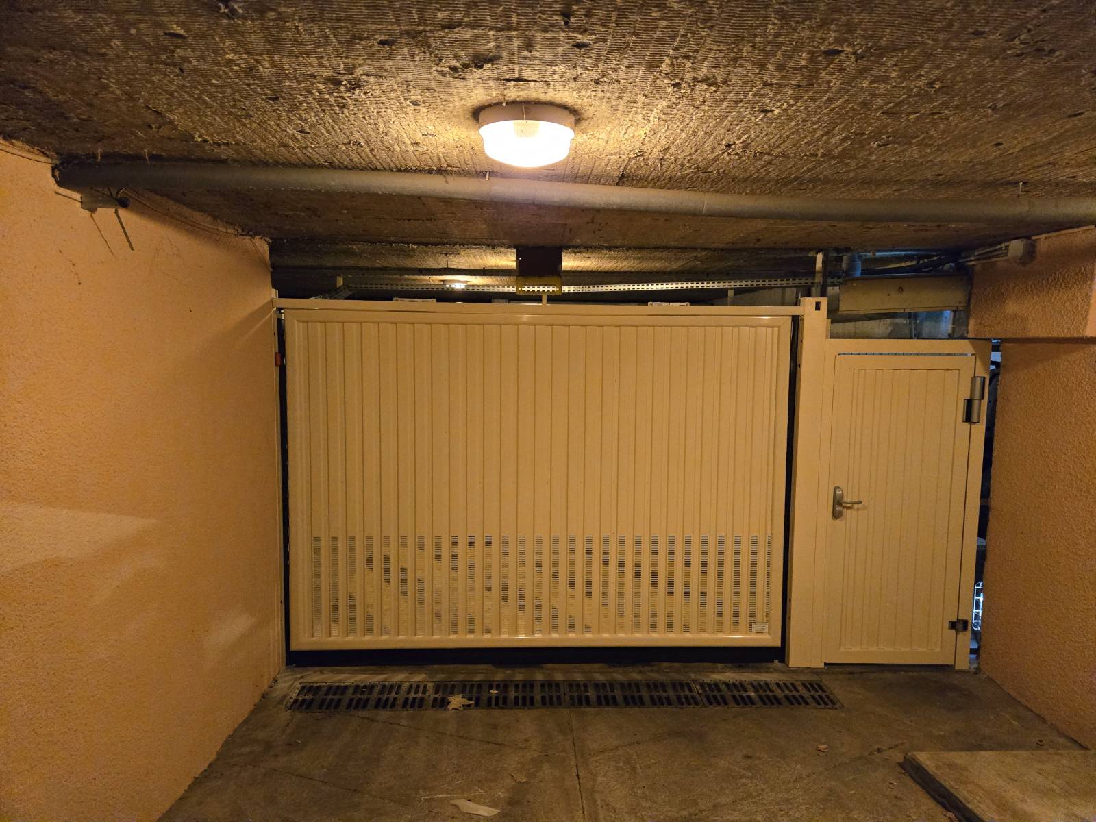 Installation porte de garage de copropriété