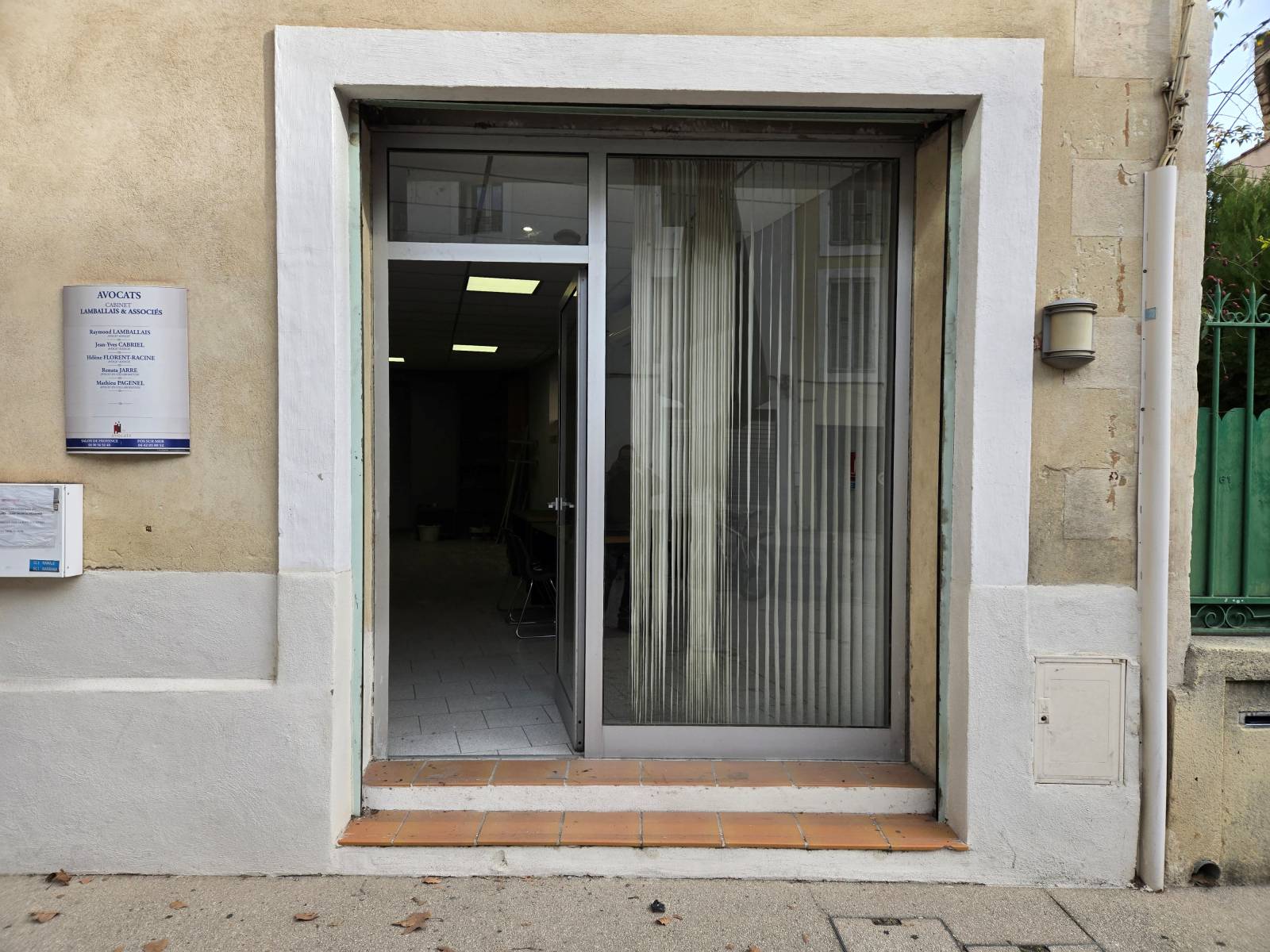 Remplacement d'une motorisation de rideau métallique