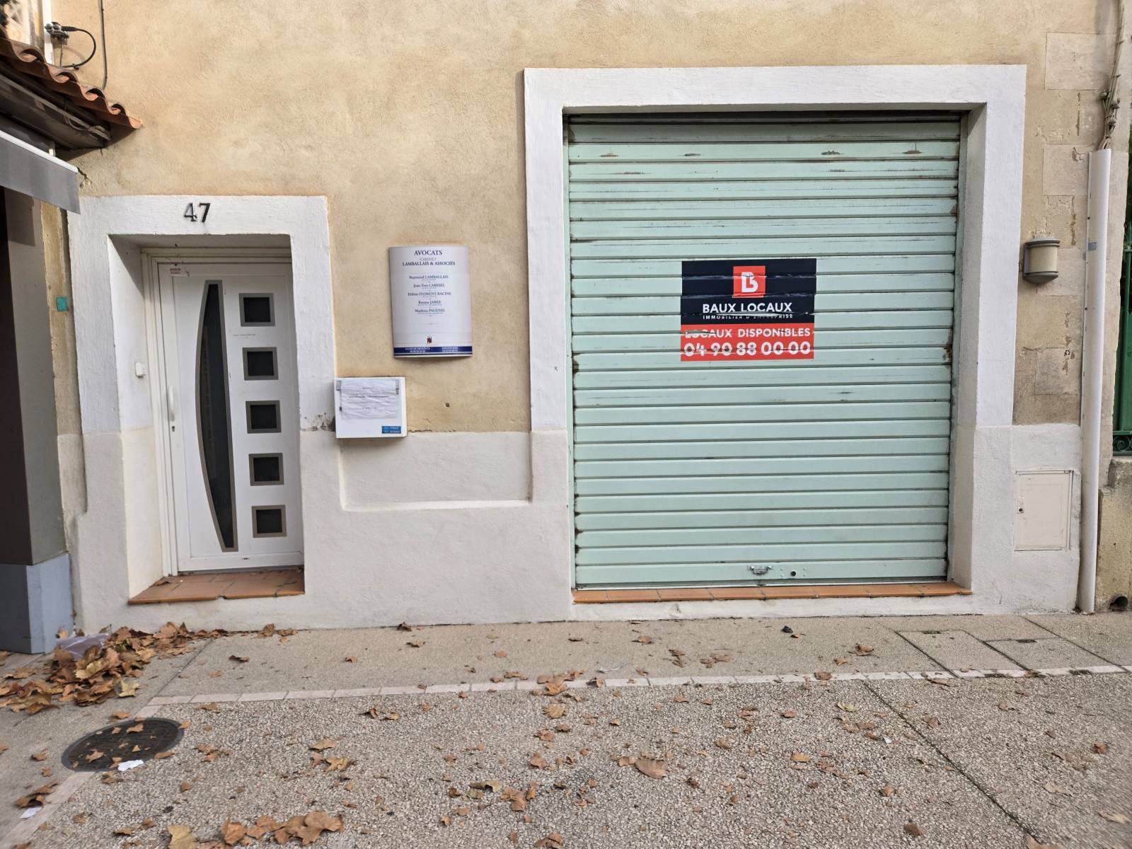 Remplacement d'un axe de rideau métallique