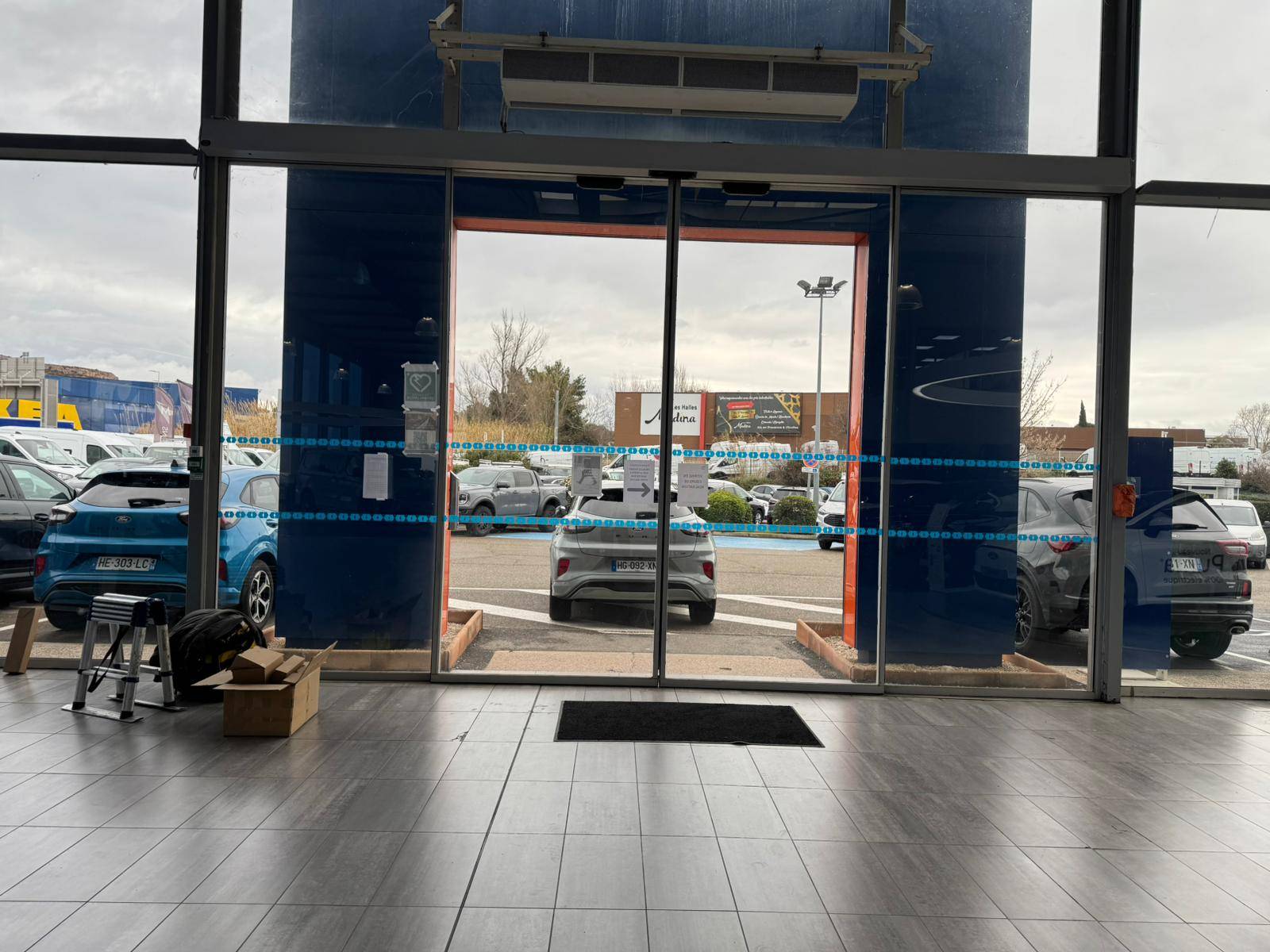 Rénovation d'une porte automatique record xxl à Vitrolles