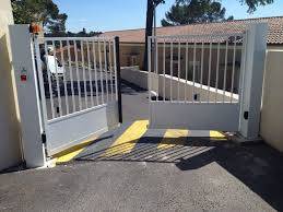 Portail battant de copropriété avec vérins 400 FAAC CBAC