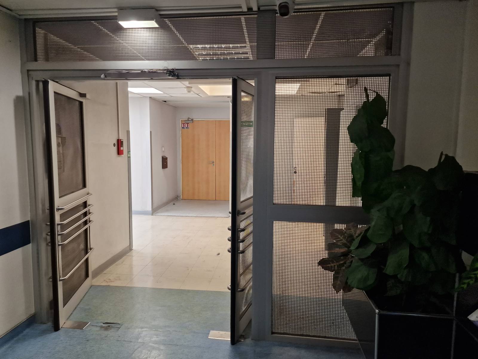 Porte battantes manuelles