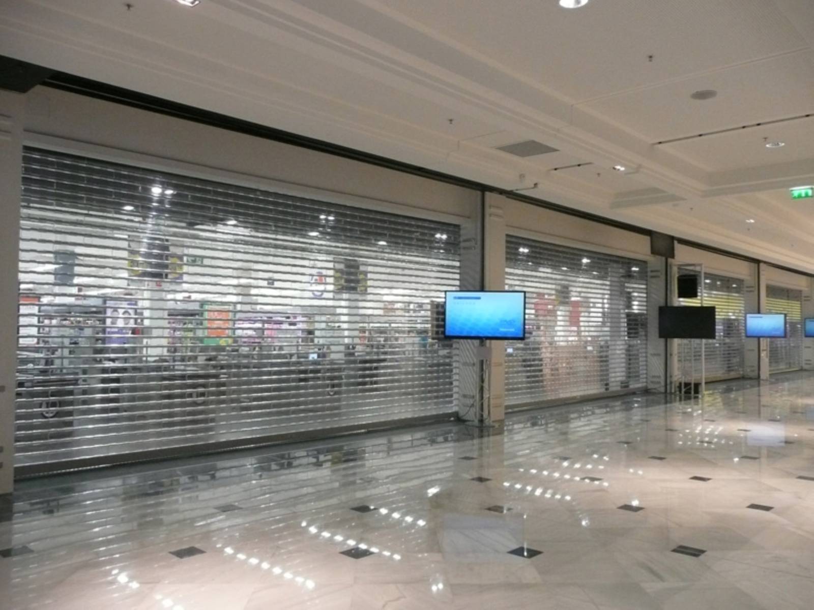 Installation rideau métallique sécurité pour les commerces Aix en Provence et Marseille