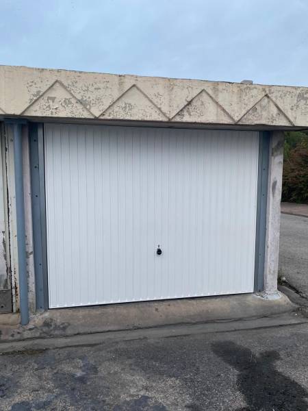 Porte basculante manuelle Hormann