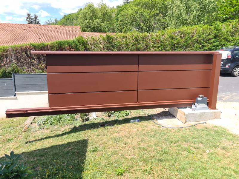 Portail coulissant autoporté Tschoeppé