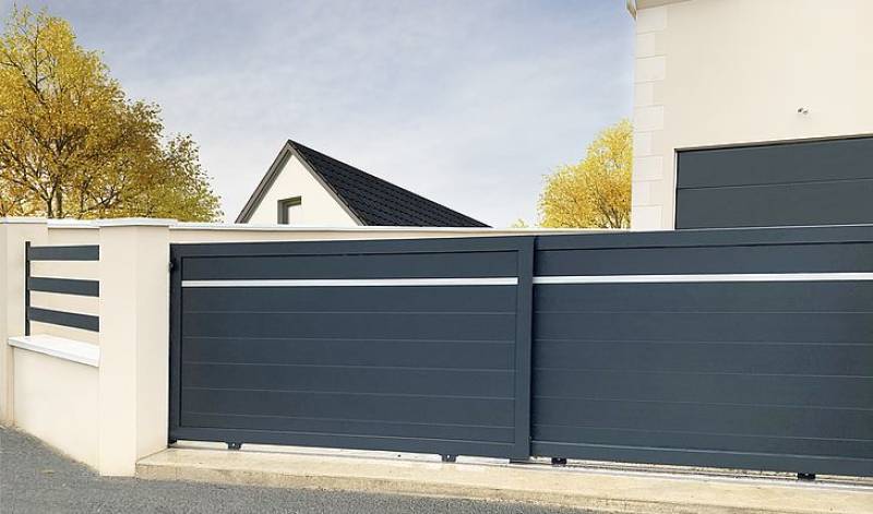 Portail télescopique à 2 vantaux