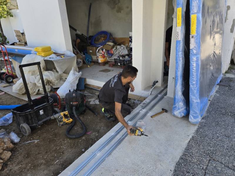 Installation d’un portail télescopique 2 vantaux à Marseille 13008